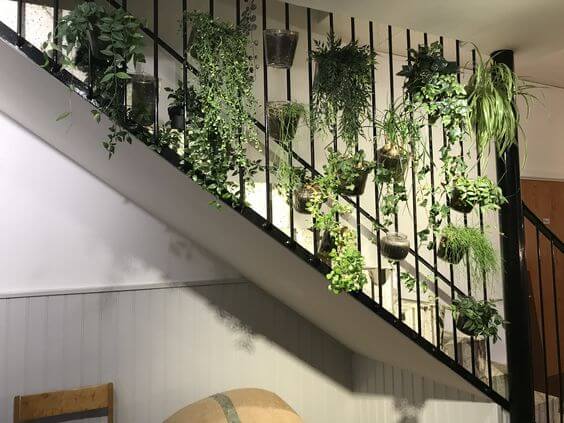 34 eye-catching stair decor ideas with plants - 215