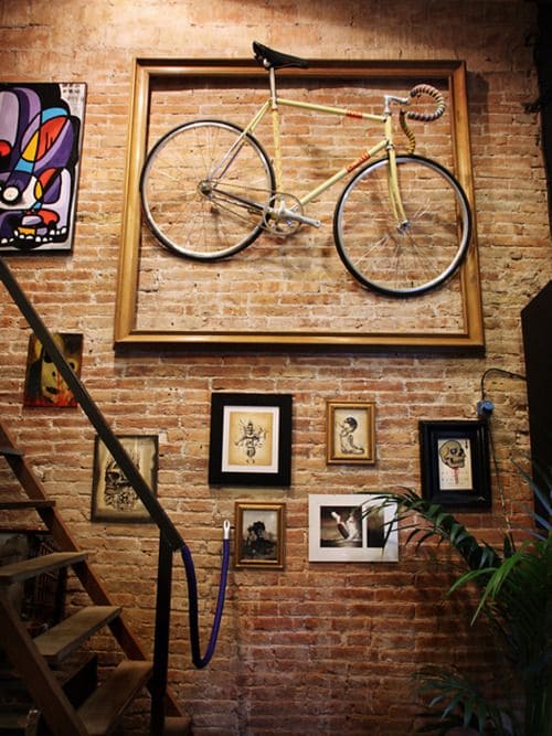 Brilliant projects to reuse old bikes in decorating the house