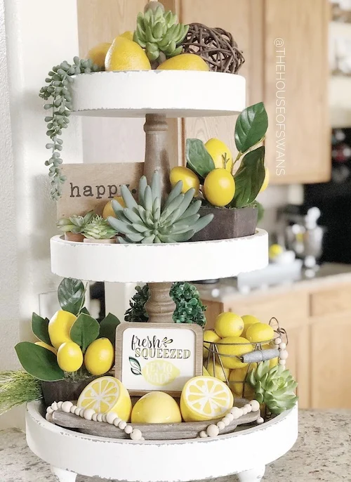 21 Attractive Summer Decorating Ideas for Tiered Trays - 67