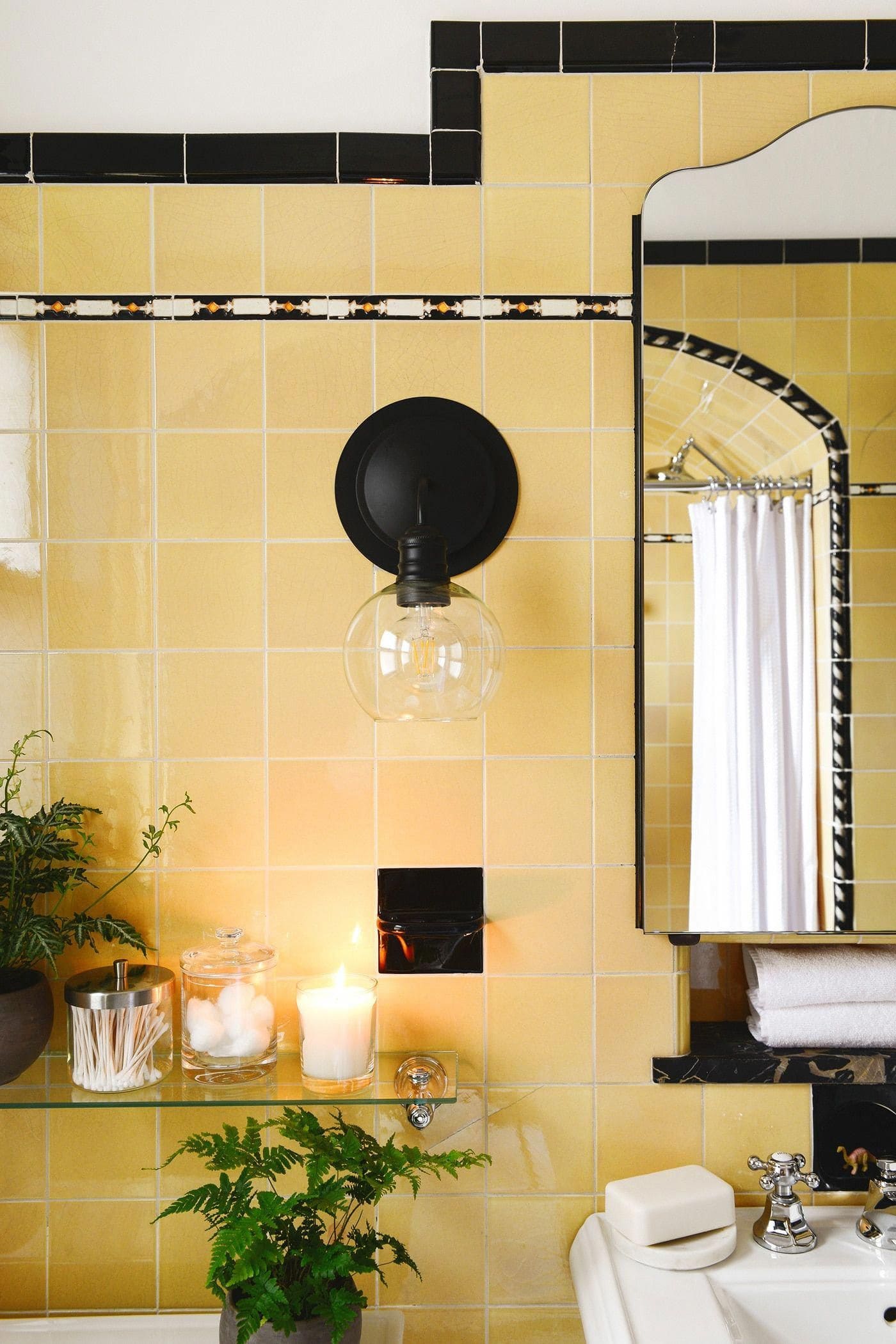 30 Best Bathroom Tile Types to Add to Your Radar 127