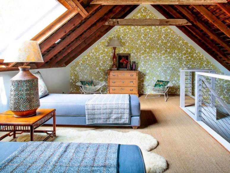 28 cool and dreamy attic bedroom ideas - 67