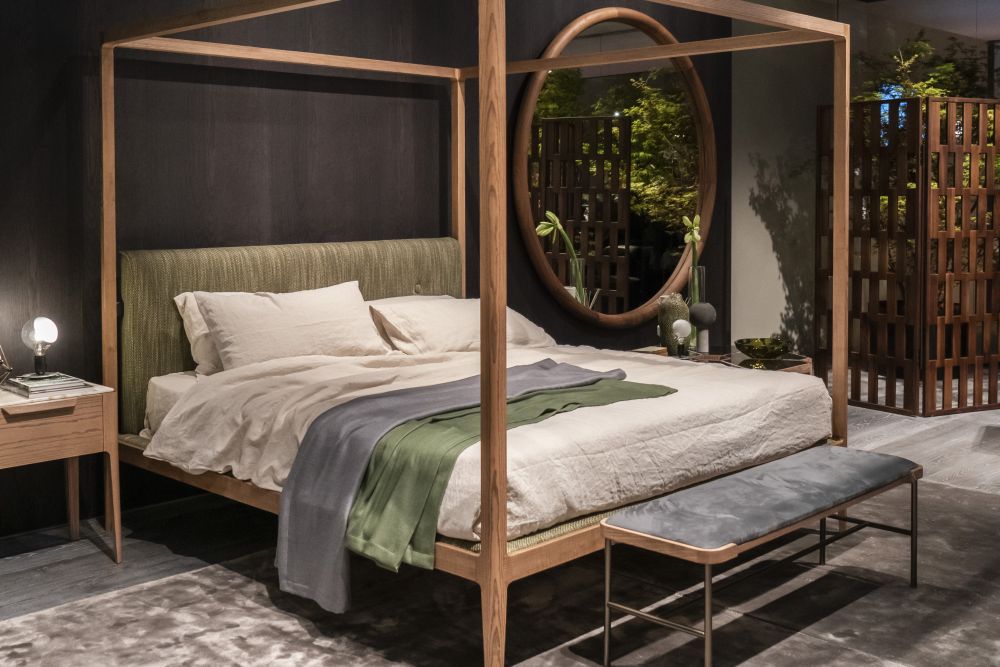 Get a modern four poster bed