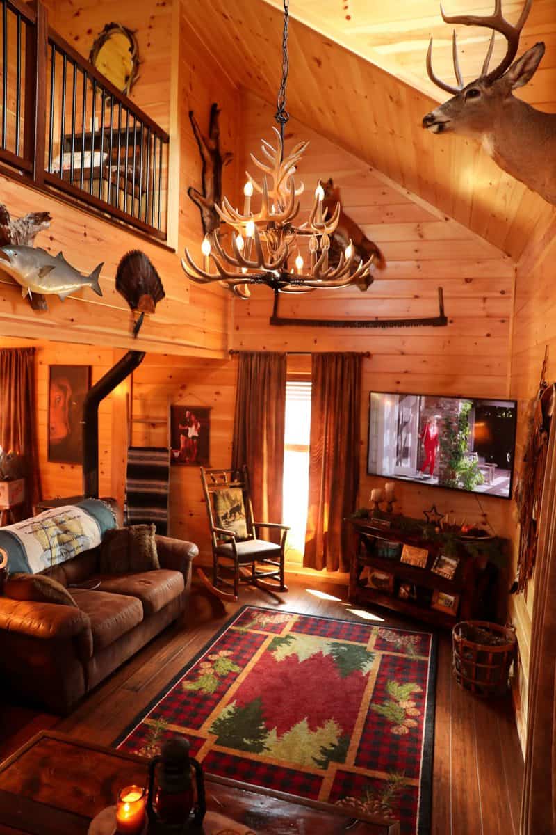 Rustic Wooden Cabin Living Room Antler Chandelier