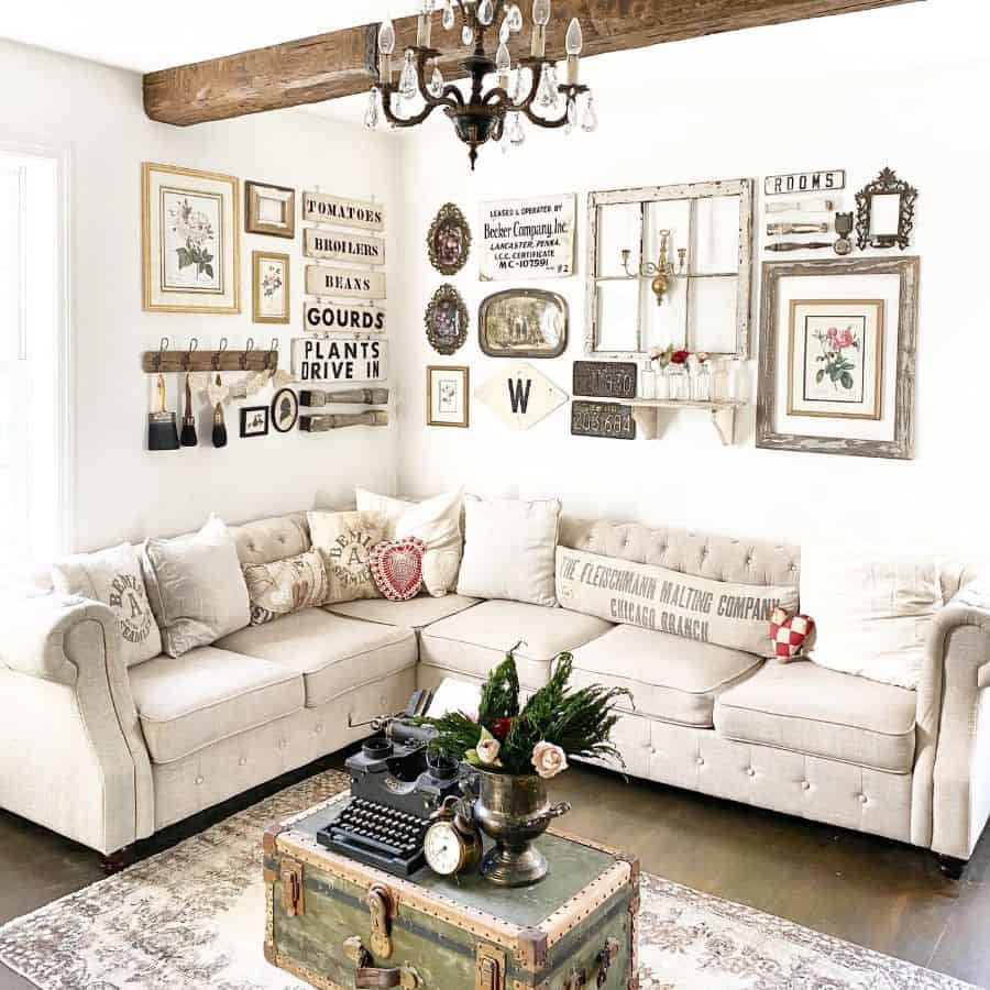 Rustic living room with wall decoration 