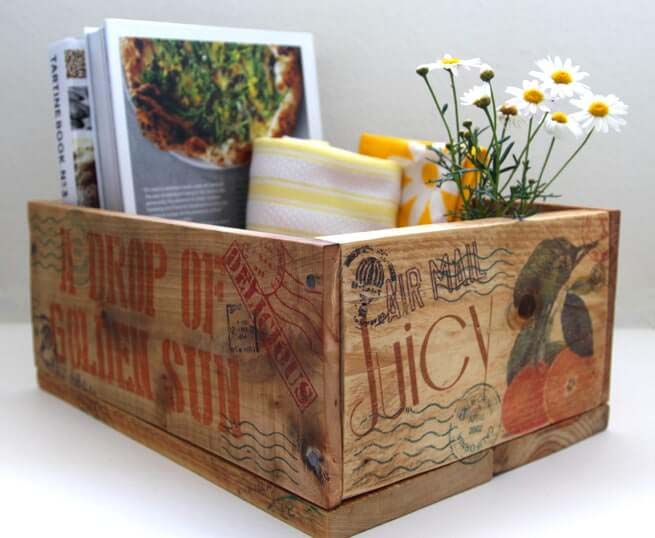 Free up your bookshelf with a stylish storage box #diywoodcrateprojects #diywoodcrateideas #decorhomeideas