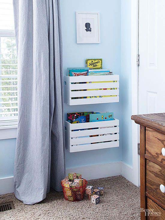 Simple and unexpected book storage #diywoodcrateprojects #diywoodcrateideas #decorhomeideas
