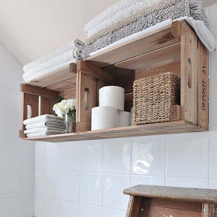 Use crates to expand your bathroom shelves #diywoodcrateprojects #diywoodcrateideas #decorhomeideas