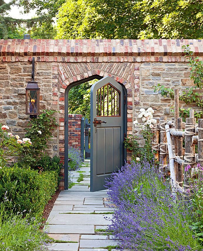 Enhancing Your Outdoor Space with Beautiful Garden Walls