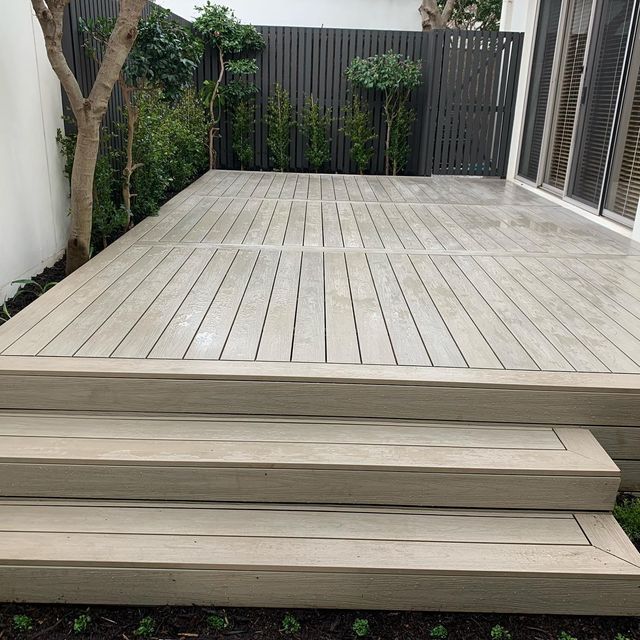The Benefits of Composite Decking for Your Outdoor Space