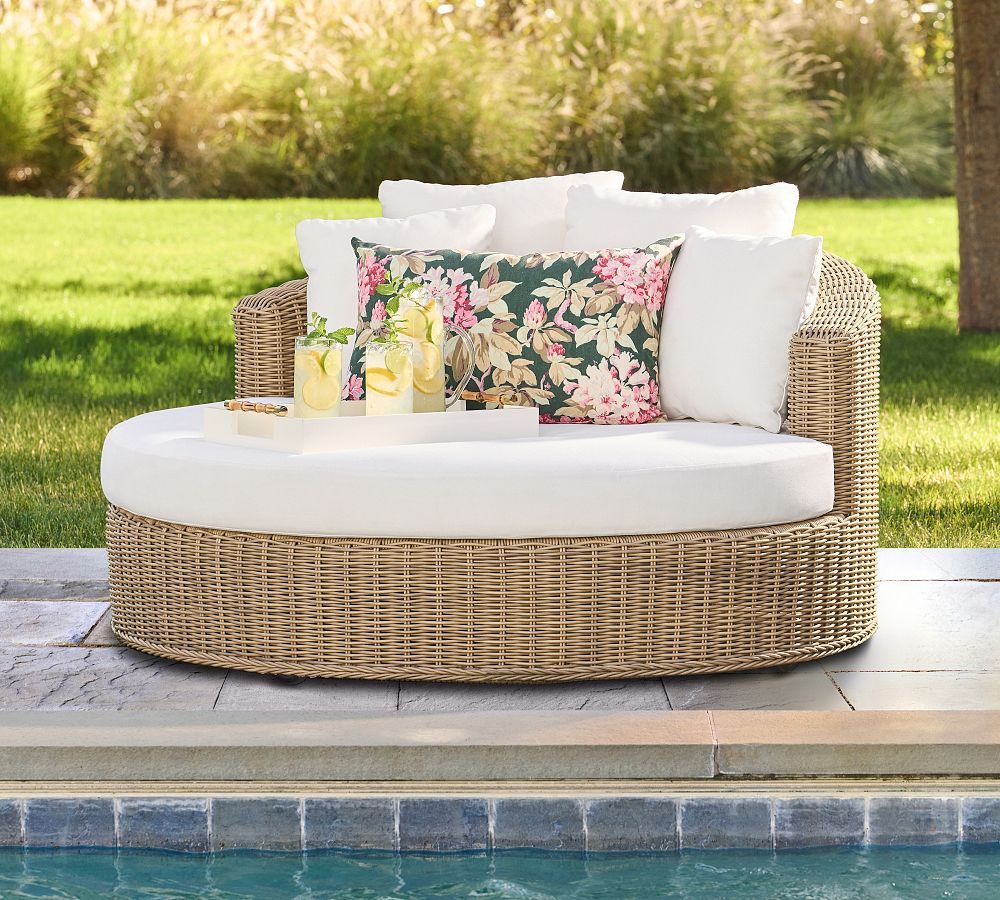 The Timeless Appeal of Wicker Outdoor Furniture