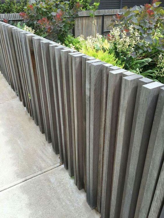 Creative Backyard Fence Designs for Your Outdoor Space