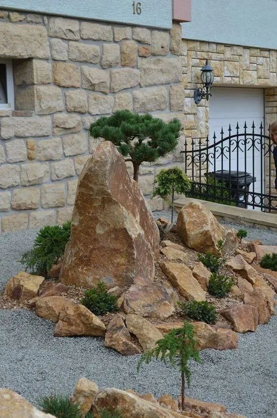 Creative Rock Landscaping Ideas for Your Front Yard
