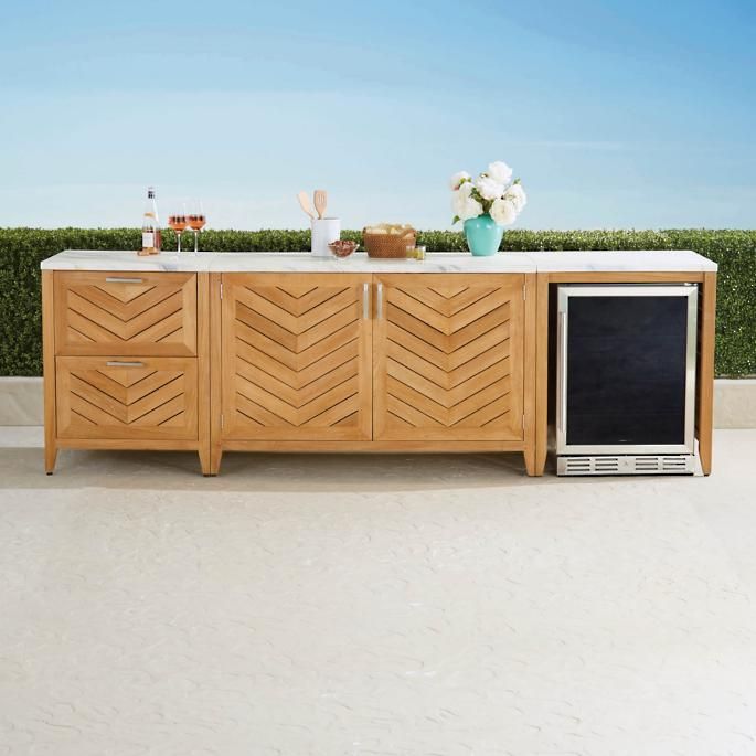 Enhance Your Outdoor Space with Stylish Cabinets
