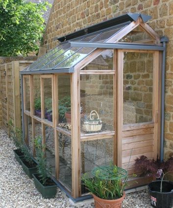A Guide to Compact Greenhouses for Your Garden