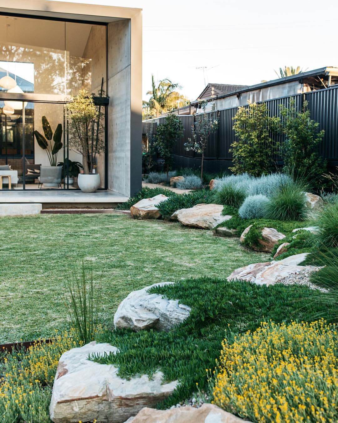 A Guide to Enhancing Your Outdoor Space with Rocks