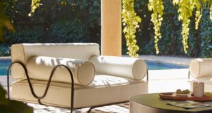 outdoor lounge furniture