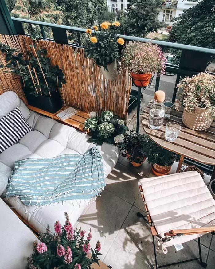 Clever Ways to Maximize Your Small Apartment Patio Space