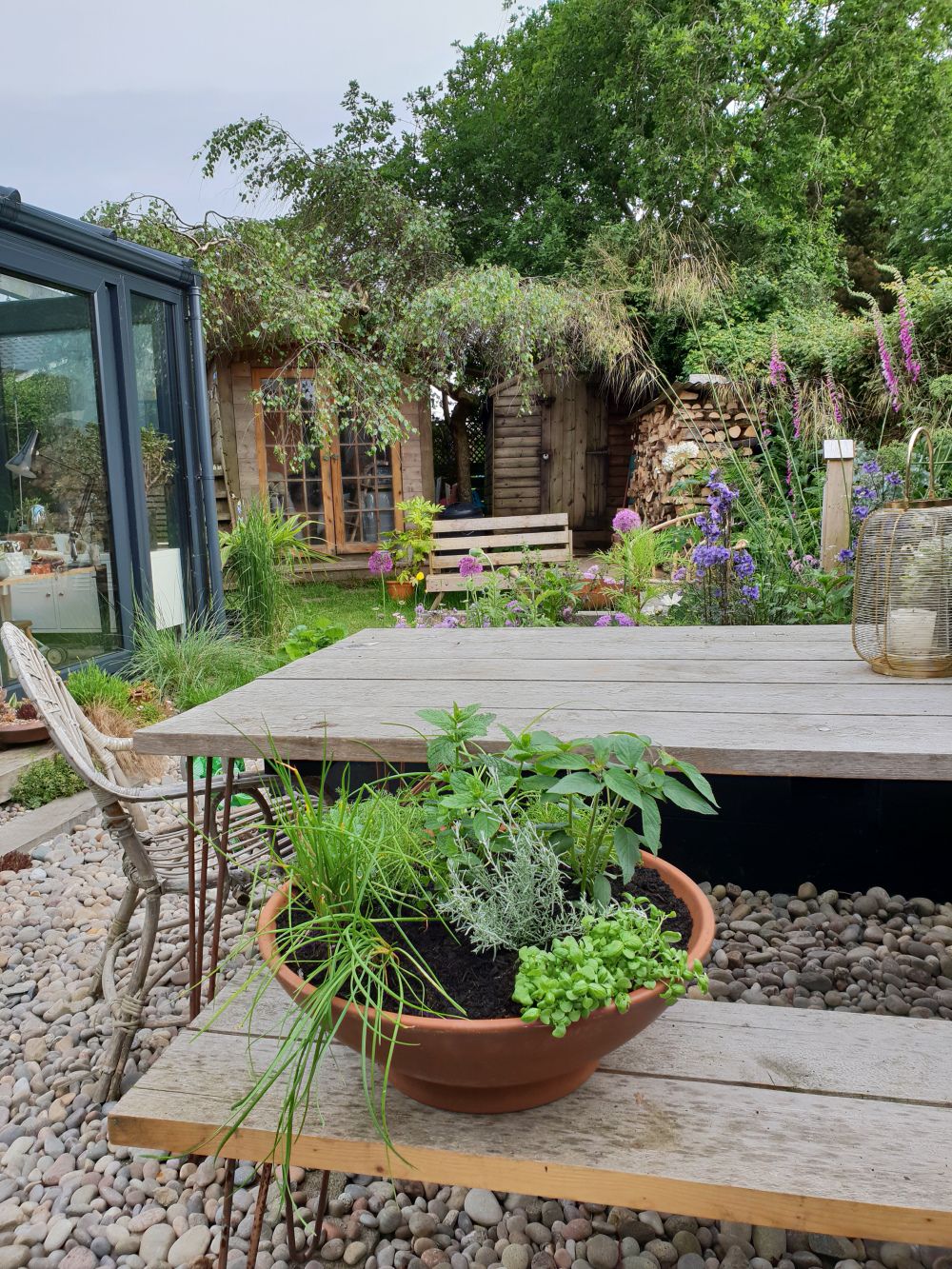 Compact Garden Table: A Perfect Addition to Your Outdoor Space