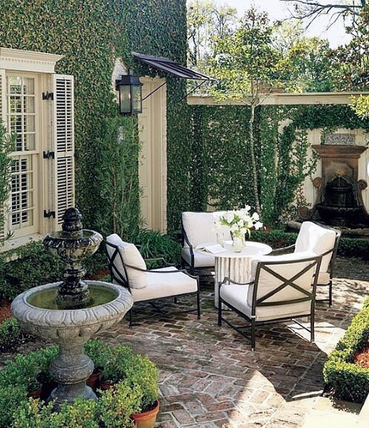 Compact Outdoor Oasis: Creative Patio Design Ideas for Cozy Spaces