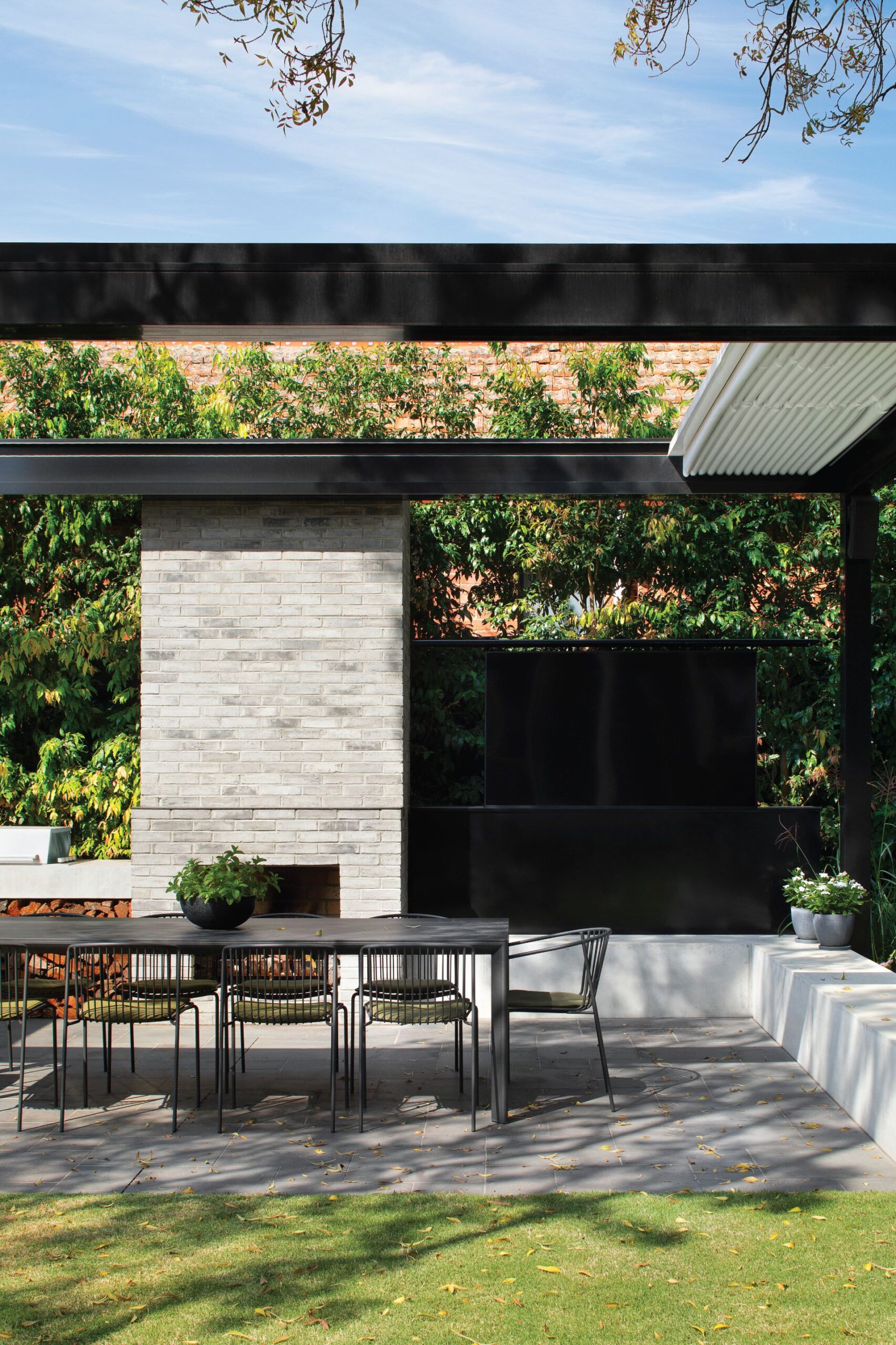Contemporary Backyard Design Trends