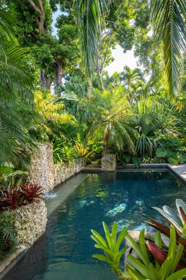 Creating a Stunning Pool Landscape for Your Backyard