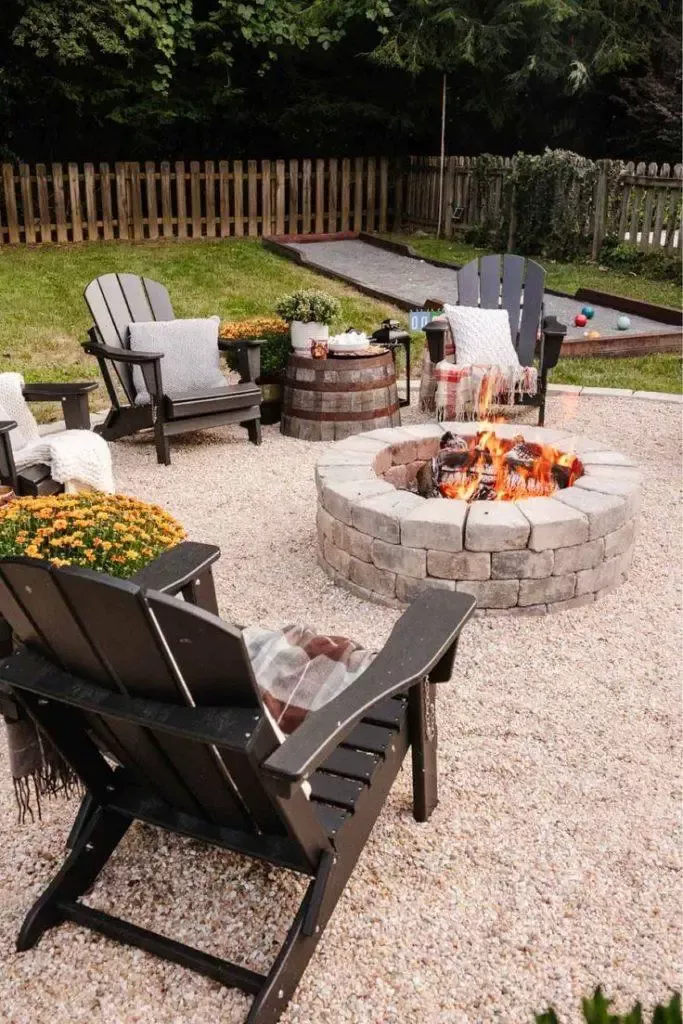Creative Backyard Fire Pit Ideas for Cozy Outdoor Gatherings