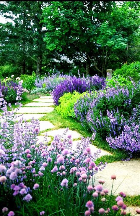 Creative Flower Garden Design Tips for Stunning Outdoor Spaces