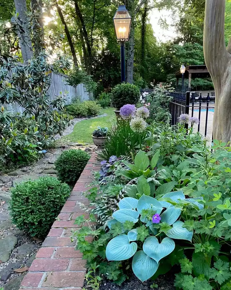 Creative Front Yard Garden Inspiration for Every Home