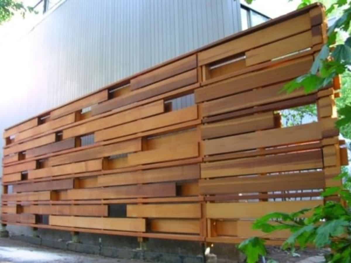 Creative Horizontal Fence Designs for Your Backyard