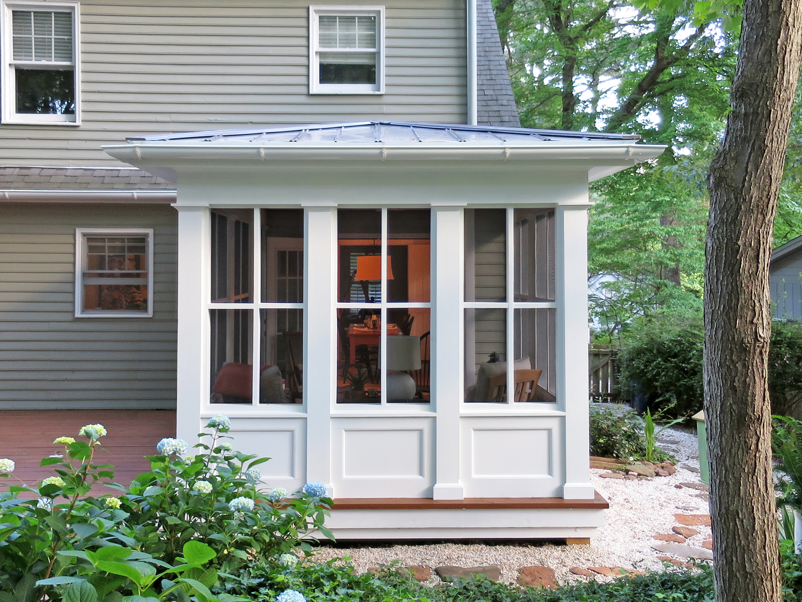 Creative Screen Porch Designs to Elevate Your Outdoor Living Experience