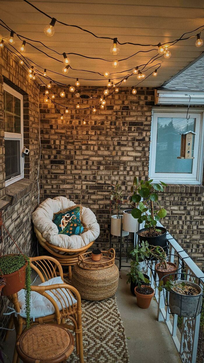 Creative Ways to Spruce Up Your Apartment Porch