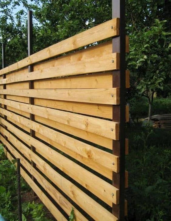Creative Wood Fence Design Concepts for Your Yard
