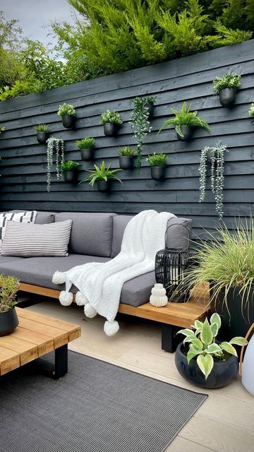 Creative and Functional Garden Fence Designs for Your Outdoor Space