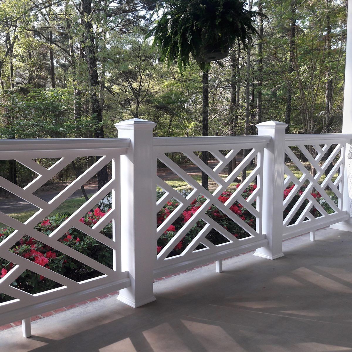 Designing Stylish and Safe Porch Railings