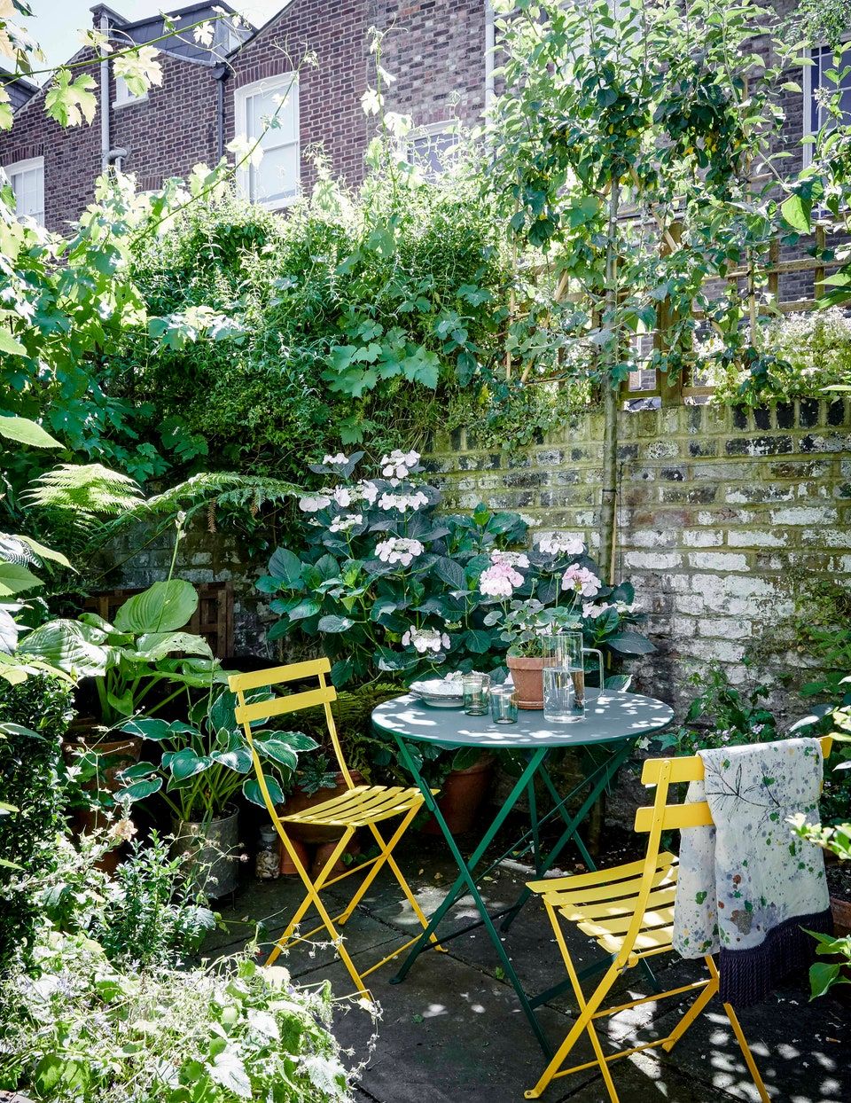 Discover the Charm of Garden Bistro Sets