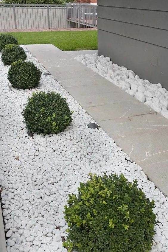 Enhance Your Curb Appeal with Stunning Rock Landscaping Ideas for the Front of Your House
