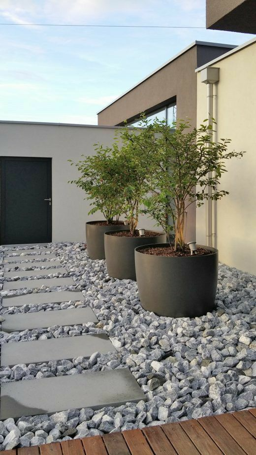 Enhance Your Curb Appeal with Stunning Rock Landscaping Ideas for Your Front Yard
