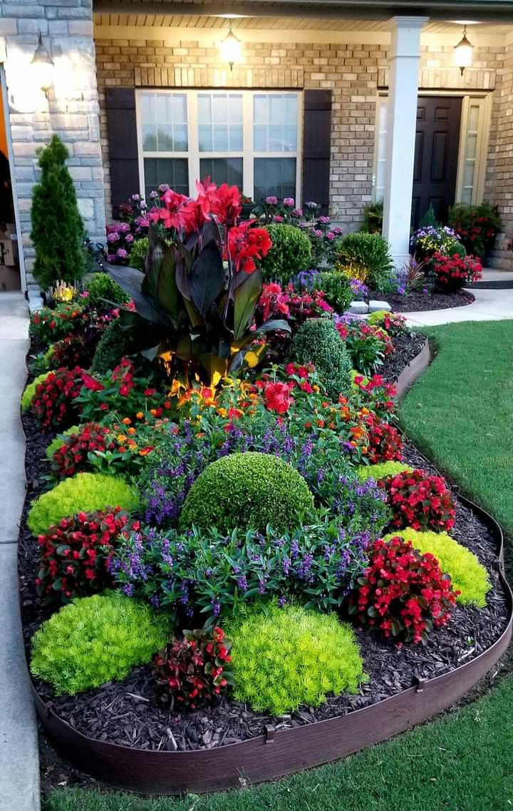 Enhancing Your Curb Appeal: Creative Landscaping Ideas for the Front of Your House