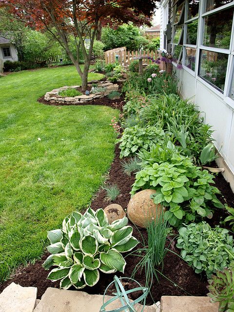 Enhancing Your Home with Beautiful Side Yard Landscaping