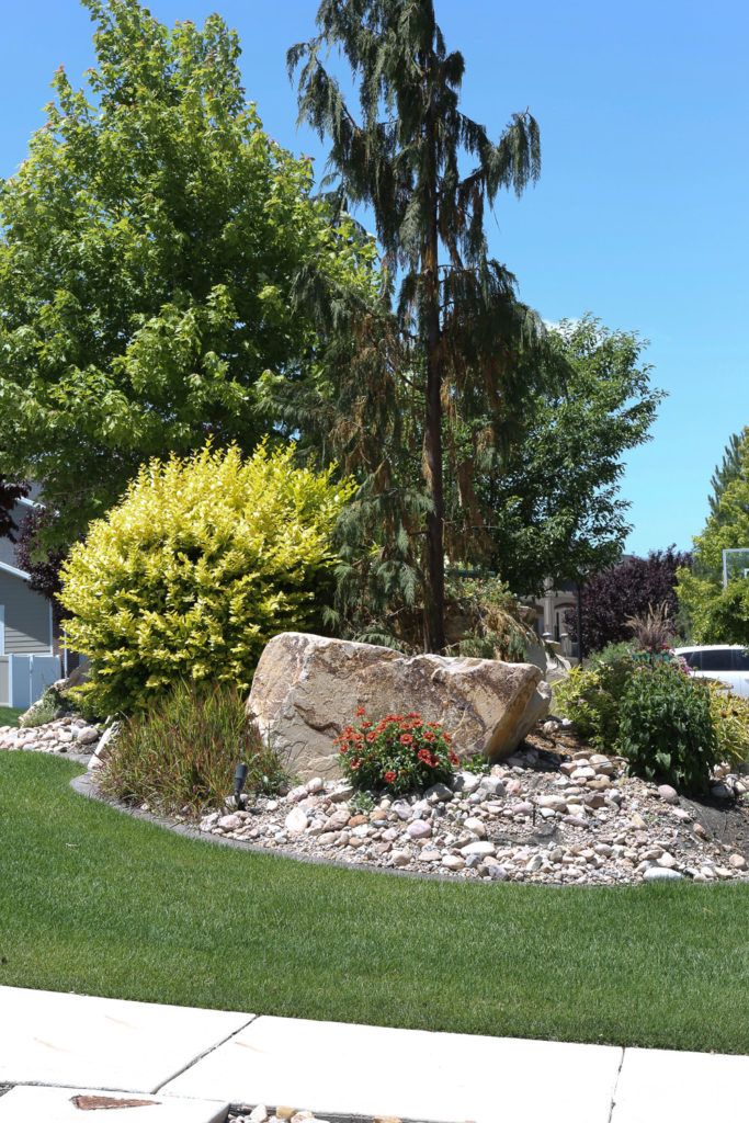 Enhancing Your Outdoor Space with Oversized Rocks: A Guide to Landscaping with Large Stones