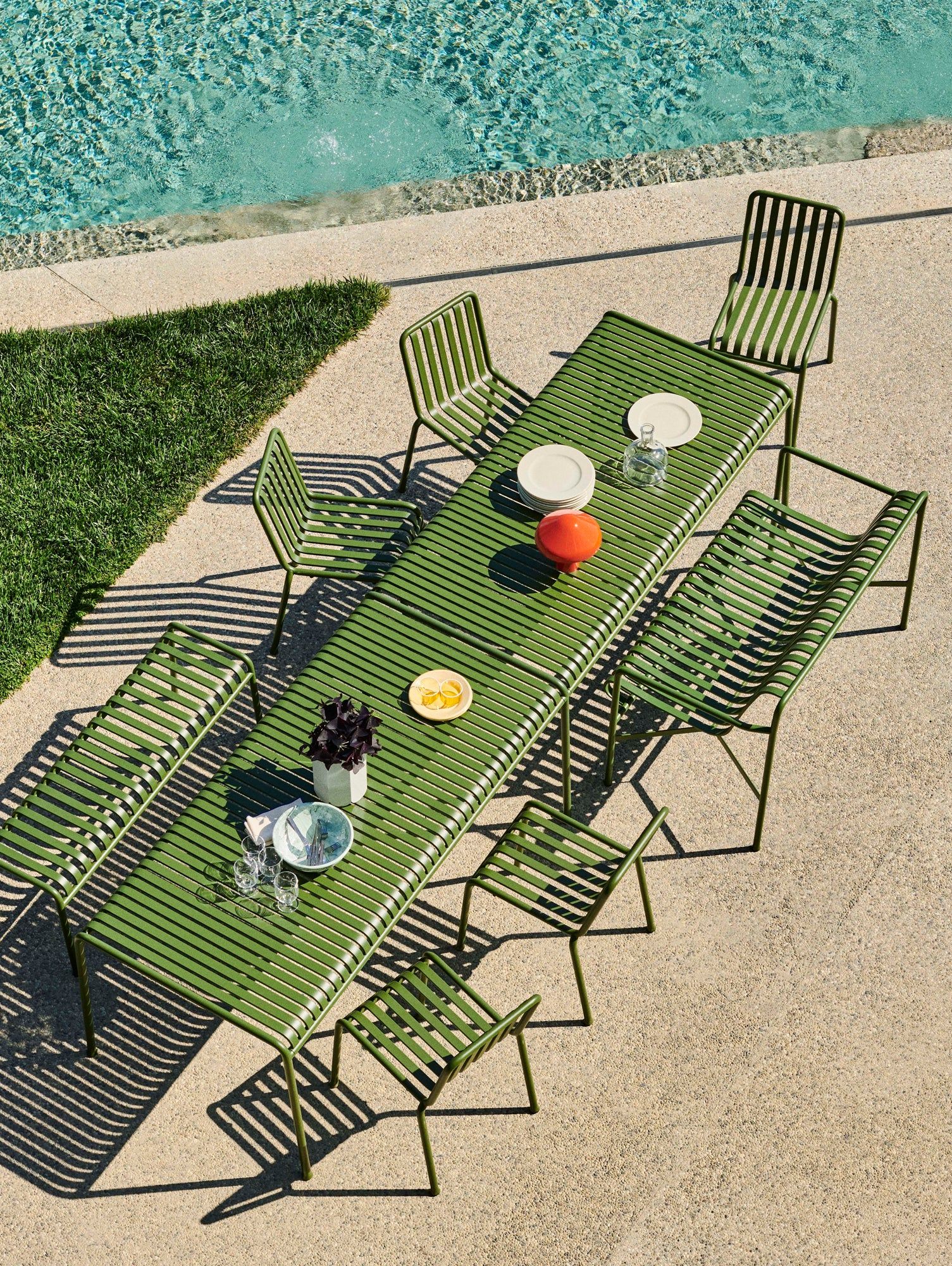 Enhancing Your Outdoor Space with Stylish Garden Furniture