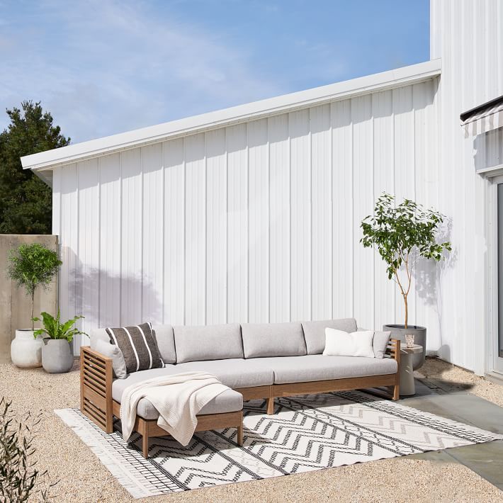Exploring the Comfort and Style of Outdoor Sectional Sofas