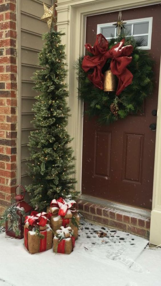 Festive Christmas Porch Decorations: Ideas to Transform Your Entryway