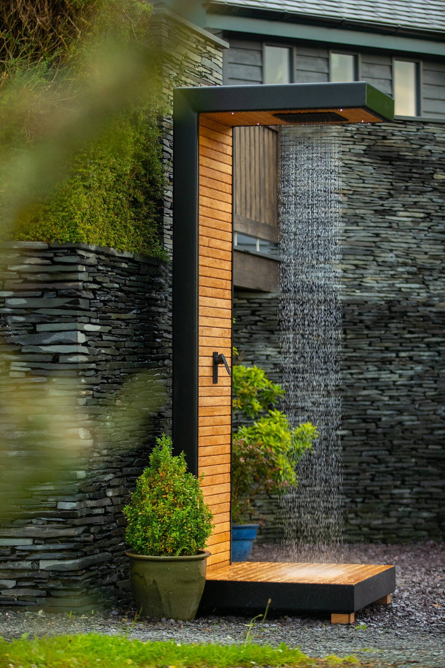 Refreshing Outdoor Shower Ideas for Your Outdoor Space