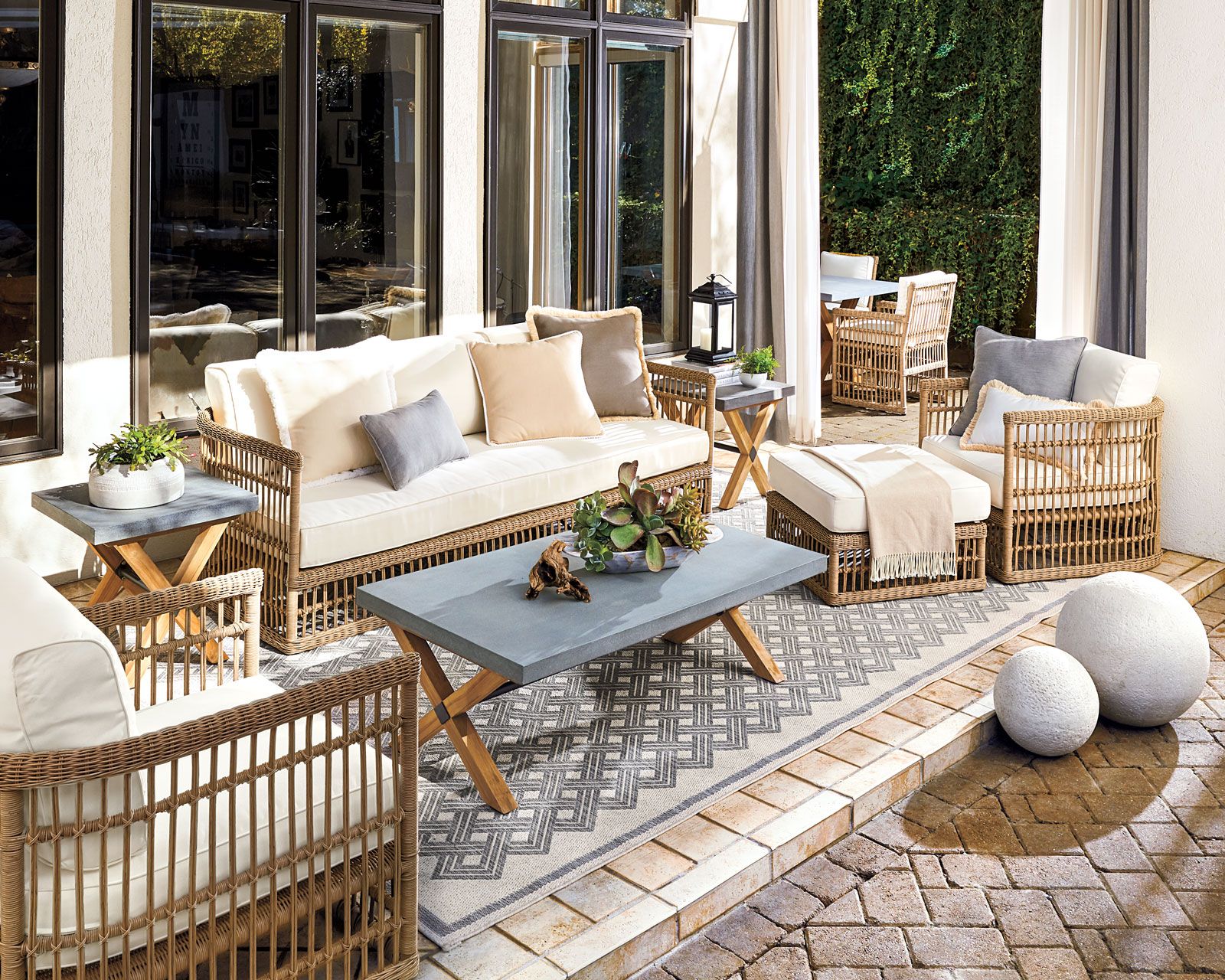 Stylish and Durable Rattan Patio Furniture: The Perfect Addition to Your Outdoor Space