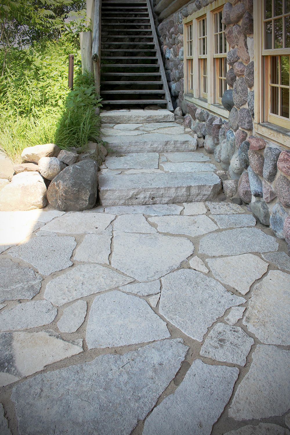 The Art of Choosing Patio Stones for Your Outdoor Space