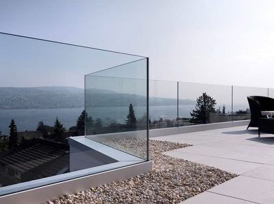 The Beauty and Safety of Glass Deck Railings: A Stylish Solution for Your Outdoor Space