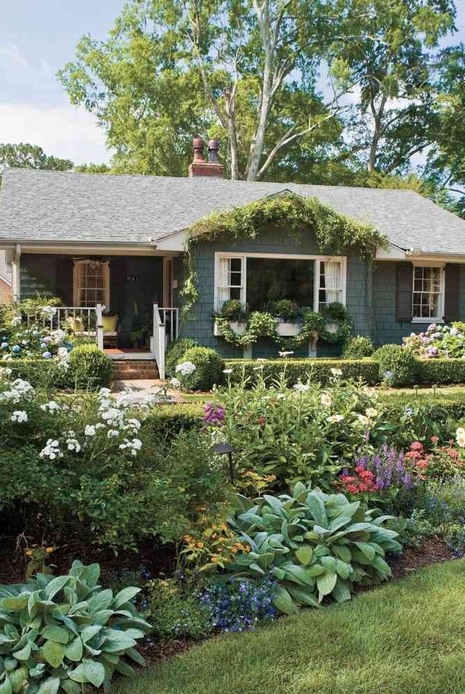 The Beauty of Front Yard Gardens: Enhancing Your Outdoor Space