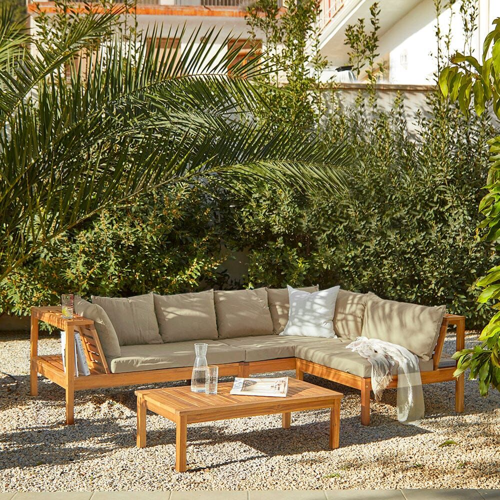 The Beauty of Garden Furniture: Enhancing Outdoor Spaces