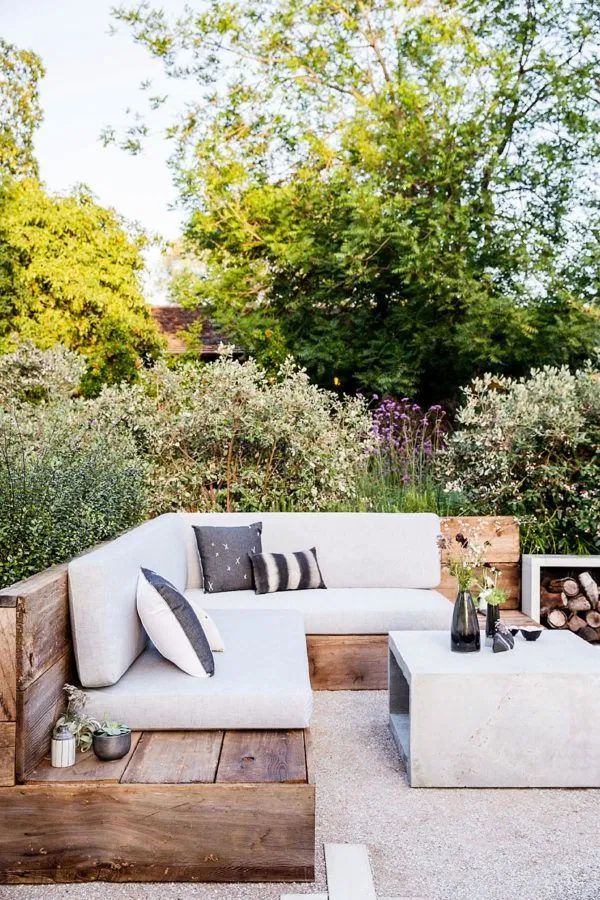 The Beauty of Garden Seating: Enhancing Your Outdoor Oasis